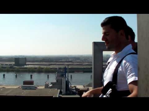 Gökhan jump´s in the Alster