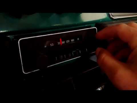 Toyota Land Cruiser FJ40 - Fujitsu Ten AM Radio