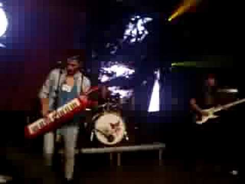 Kissy Sell Out @ Lowlands 2008 - Je Moeder