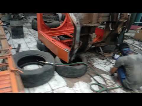 Rebuilding A Wrecked Unimog part 3