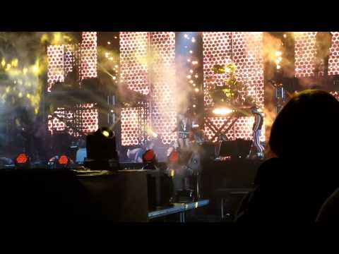 Lucie Bílá, Černobílé turné 2013 - Ostrava HD - coververze Smells Like Teen Spirit - Nirvana