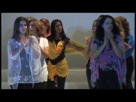 Señora gran caracas colectiva de moda