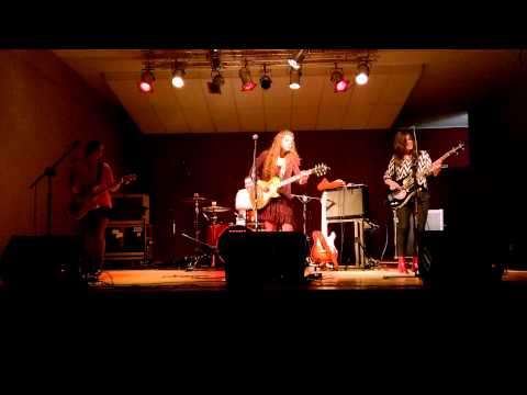 Sadie Johnson-Blues Caravan 2015:  [Robert Johnson-Walkin' Blues ]- Bluestracje  ( Poland )