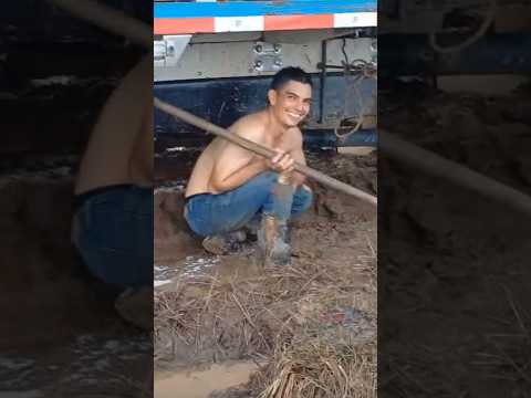 Trochas Rompe Cadenas San Carlos De Guaroa #trucks #automobile #truckesvlogs #colombia #offroad