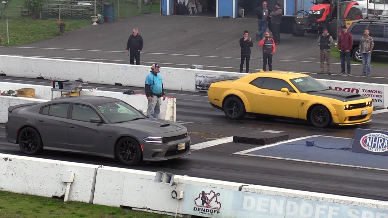 Dodge Demon vs Charger SRT 392  1/4 mile drag race