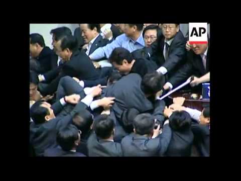 SKorean parliament approves probe on leading presidential candidate