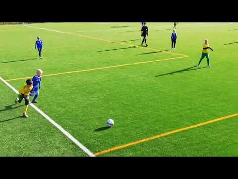 Ilveksen syysturnauksen T10-mitalisarjaa ja mitalien jako