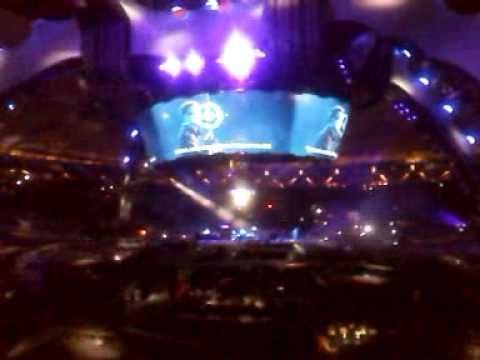 U2 - with or without you (La Plata 02/04/11)