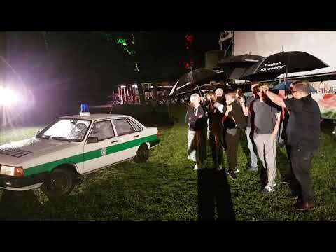 Leberkäsjunkie Team appelliert beim Lechfl.  Good Bye Herr Amazon es lebe der lokakale Buchhandel