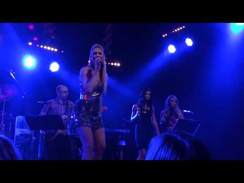 Natalia @10 jaar Q Music 12-11-2011