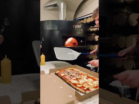 Pizza time!! #video #food #foodie #foodlover #vlog