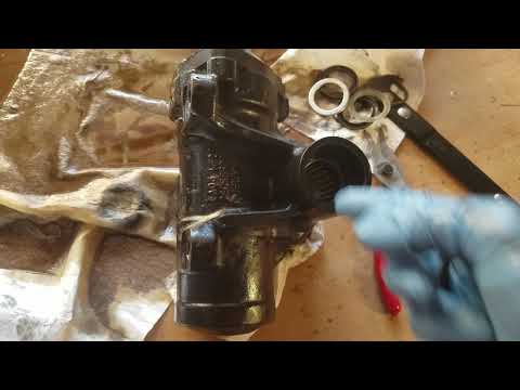 Delphi Silverado steering box leaking from Pittman Arm Seal.  New seals! No leak!