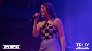 LÉON – Surround Me (Live from the Fade Into A Dream Tour)