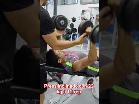 capo @chinguitogarcia5020 con Santiago en Gimansio OLYMPUS. Trelew. Chubut. Argentina.