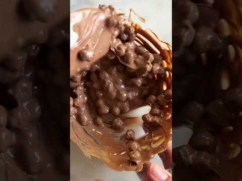 CRUNCHY CHOCOLATE CLUSTERS| THREE INGREDIENTS ONLY! #shorts