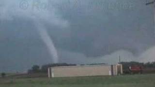 preview picture of video '2005 June 9 Damar and Palco, Kansas Tornadoes (part 2 of 3)'