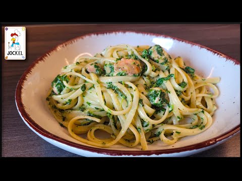 schnelle Lachs-Spinat-Sahnesauce mit Nudeln / ganz einfach selber machen