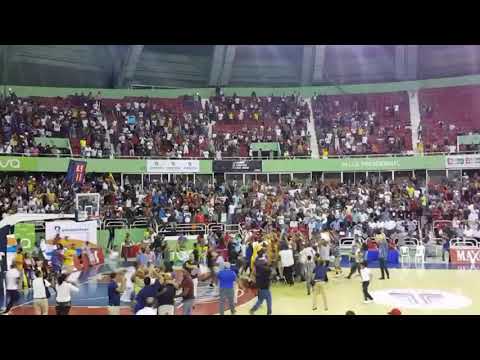 Mauricio Báez se corona campeón en el baloncesto distrital.