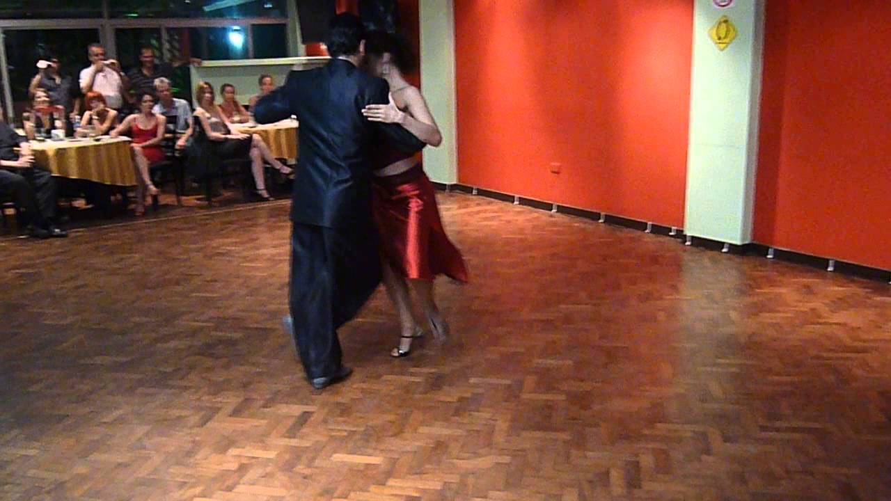 Adriana Laplaca y Marcelo Pérez en La Sooocial (en el Cántaro) Vals