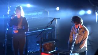 London Grammar - Stay Awake (HD) Live In Paris 2014