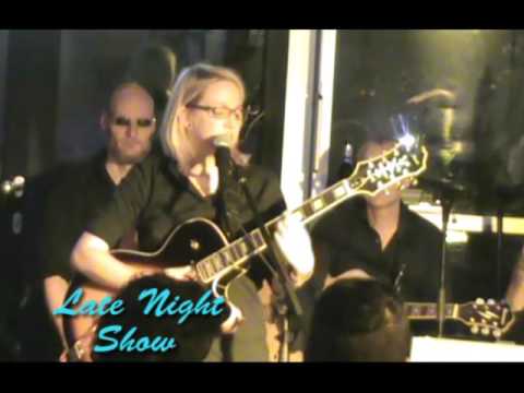 Maria Pavlidou  Jenny Scott  Late Night Show 06 11 15