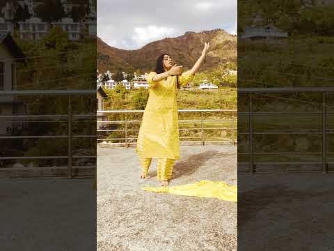 Aaj Mere Piya Ghar Aavenge |Syna | #shorts #trend #youtubeshorts #kailashkher #foreveryoungwithsyna