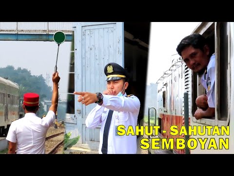 Railway Staff in Sync: The Horn & Whistle Signals of Jakarta-Bandung Trains