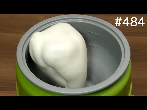 暴れ回るモチ！昭和の餅つき機 / Japanese Rice Cake Machine（Mochi Maker） Video
