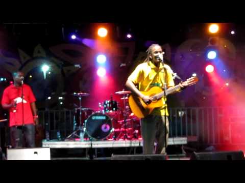 Love adan tchè mwen - E.sy Kennenga