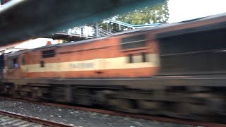 preview picture of video 'BIJAPUR BOUND PASSENGER ENTERS SHAHABAD.'