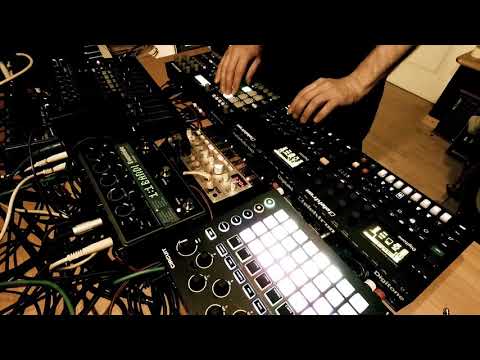 ADAM VANDAL studio session 01