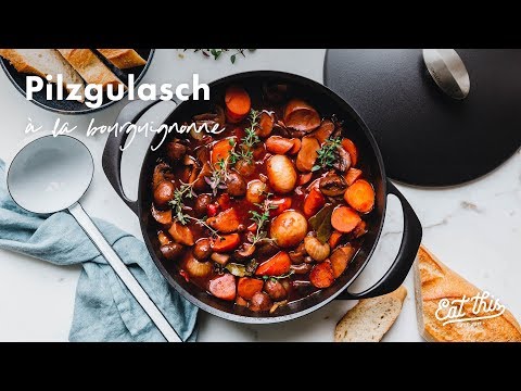 Pilzgulasch à la bourguignonne | Eat this! Vegan kann jeder