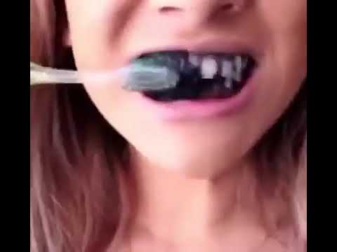 GOWHITE! CHARCOAL ACTIVATED TEETH WHITENER