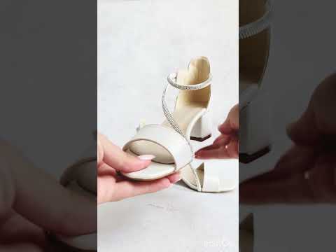 Туфли для девочки белые на липучке нарядные на каблуках Размеры 34-36 - фото 1 - id-p3108009133