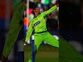 Shoaib Akhtar reveals the art of reverse swing