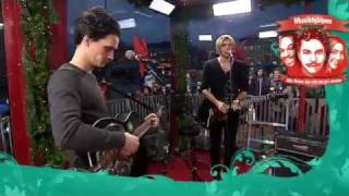 Moto Boy - The heart is a rebel - Musikhjälpen (15 dec 2011)