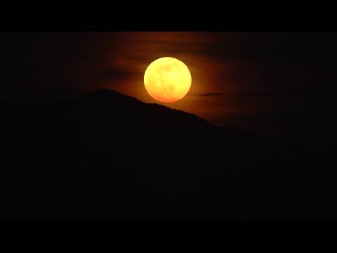 Year's biggest supermoon lights up Latin America skies