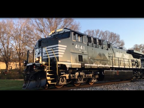 3 BRAND NEW NS AC44C6M's lead NS 686 @Argo, AL! 3-9-18