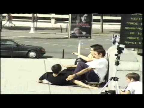 ES MENIKMATI   Rick McCrank