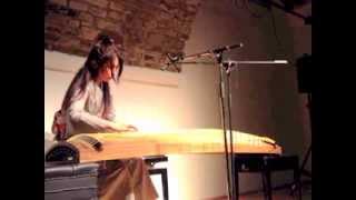 improvisation & tension of direction by Chieko Mori, Alte Schmiede in Wien ２１弦琴演奏