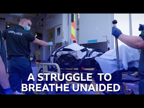 Liz is struggling to breathe | Paramedics on Scene | BBC Scotland