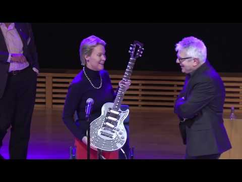 Demonstration of Sandvik's "Smash-proof guitar"