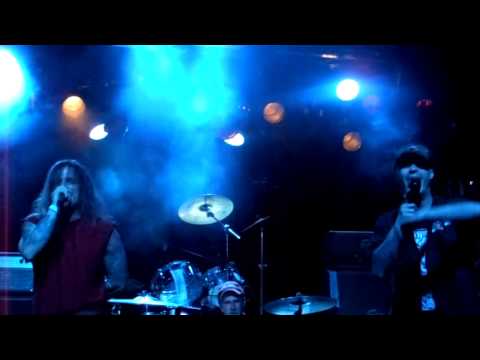 Tenafly Viper ft. Cameron of American Head Charge - Reno live @ Trees in Dallas, TX