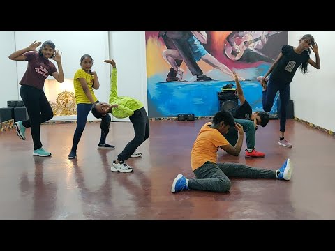 Maramkothiye – Energetic Single Take Dance Cover | Anbe Aaruyire | D Counts Dance Studio