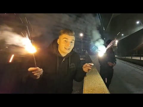 DER FRÜHE VOGEL FÄNGT DEN PFAND