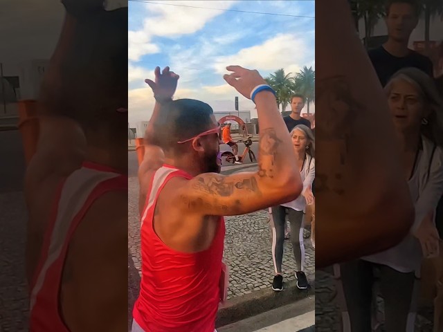 COM ESSA TORCIDA FICOU FÁCIL FAZER OS 42KM DA MARATONA DO RIO