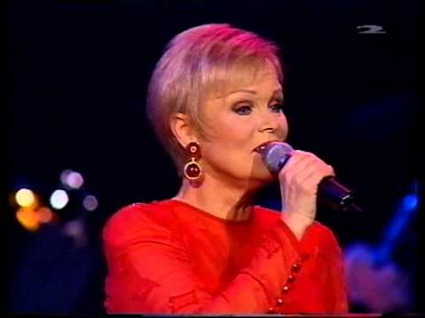 Katri Helena - Anteeksi Suo (Pardonne-Moi Ce Caprice d'enfant) (Live)