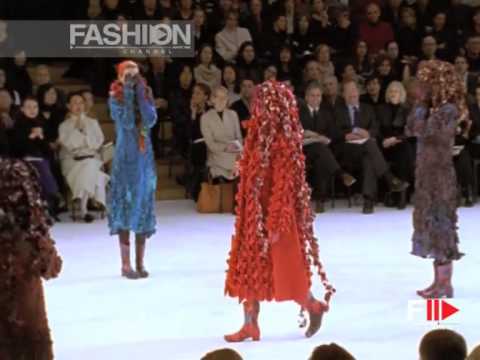 "Issey Miyake" Autumn Winter 2001 2002 5 of 5 Paris Pret a Porter by Fashion Channel