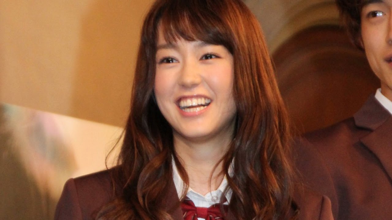桐谷美玲 ミニスカ制服姿で登場も ぎりぎりアウト Mantanweb まんたんウェブ 桐谷美玲 ミニスカ制服姿で登場も ぎりぎりアウト Mantanweb まんたんウェブ