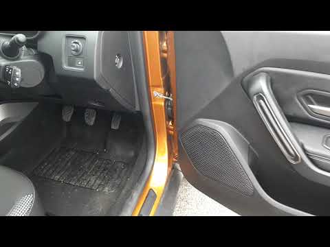 182MH1283 - 2018 Dacia Duster PRESTIGE BLUE DCI 115 BHP DEMONSTRATION MODEL...